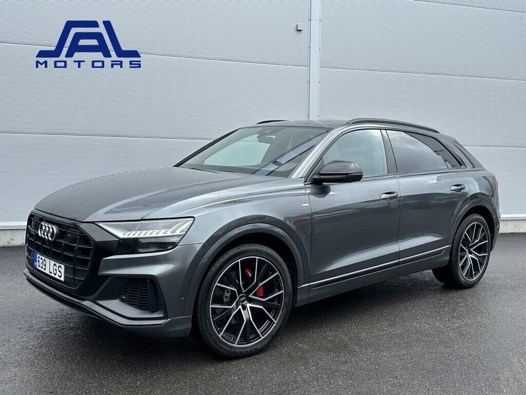 Audi Q8 S-Line Black-Optic